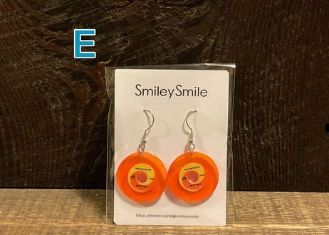レコード ピアス