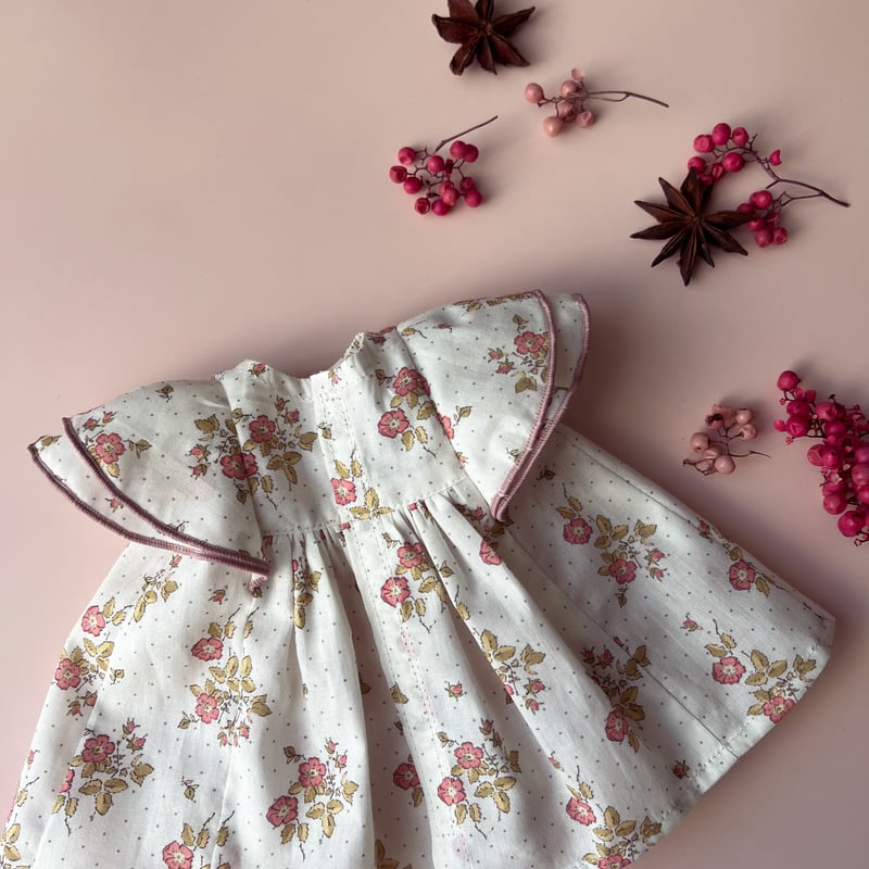 ボンポワン☆スモッキング刺繍ワンピ☆size12 スモッキング刺繍ワンピース💐各種80〜120 | Prince