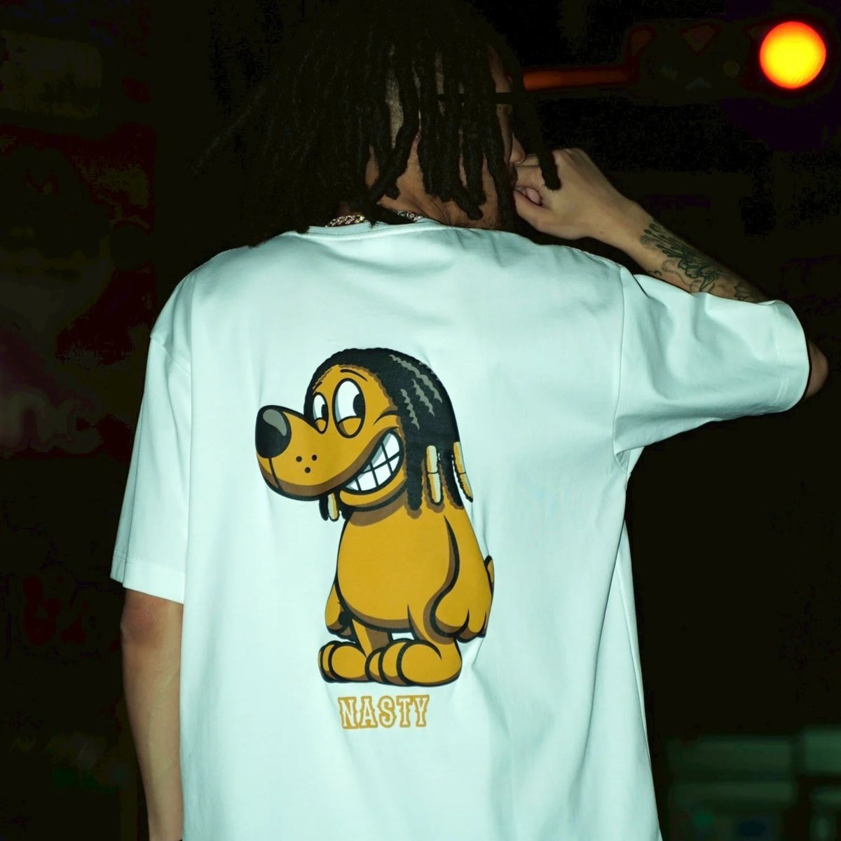nasty dog ホワイト　トレーナー NASTY DOG グラフィック パーカー ホワイト - トップス