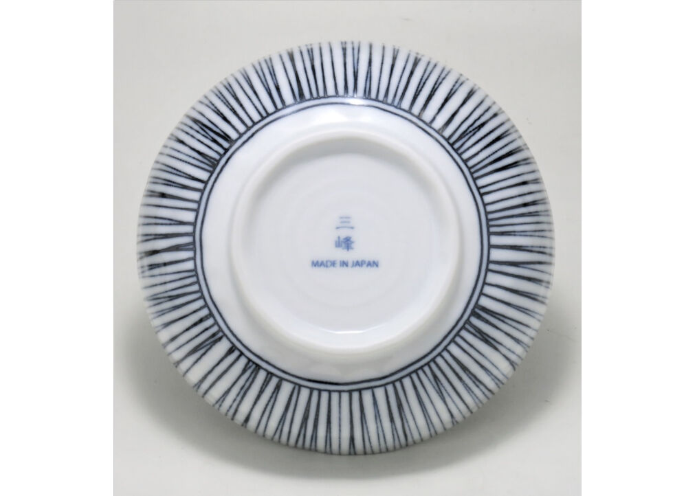 細十草 4.5寸(13.5cm)三角小鉢 (磁器) (美濃焼) | ヤマニシ西尾陶器