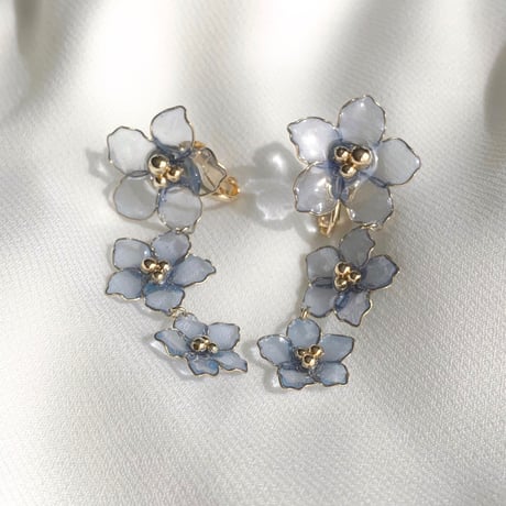 "Delphinium" pierce/earring (blue)