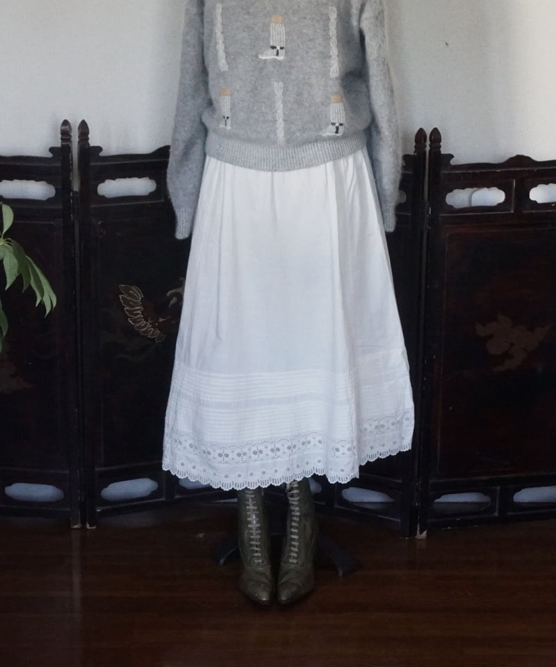 1890's Victorian Handmade Embroidered Skirt | R