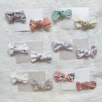 フラワーミニリボンのヘアクリップ