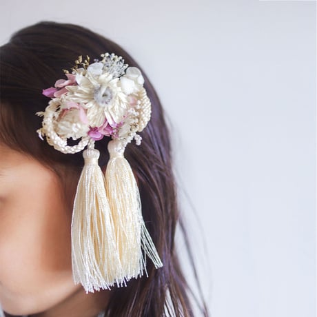 white double tassel × flower accessory 03