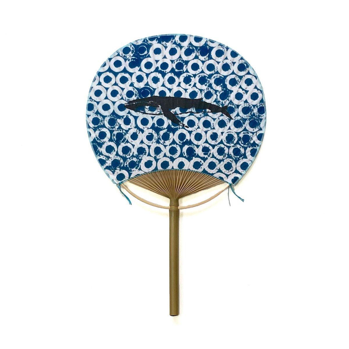 うちわ [クジラ] 青 / Round Fun -Blocks×Humpback whale-