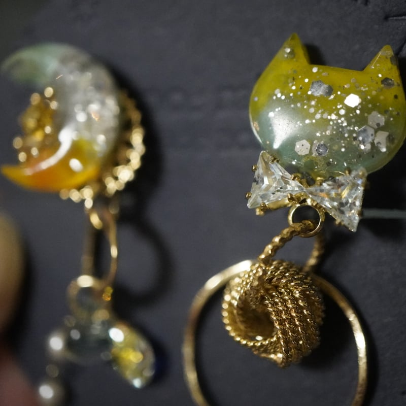 猫と月のイヤリング・ピアス | rain dance rain voice