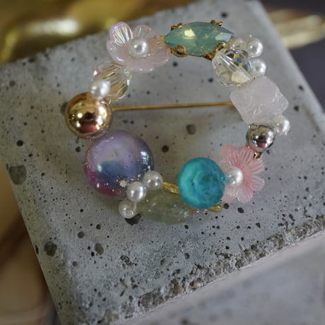 星屑のブローチ 光の春