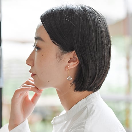 ピアス　ダイヤモンドカレット