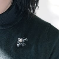 ブローチ　バード