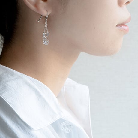 ピアス　アール （シルバーカラー）