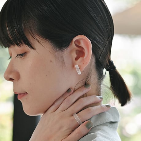 ピアス　シーパウダー