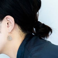 フープピアス （片耳）　グレイ　hoop pierce HP-P2