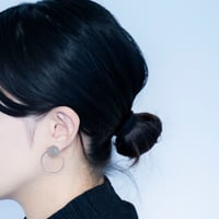 ピアス（片耳）グレイ　titanium pierce TI-P1