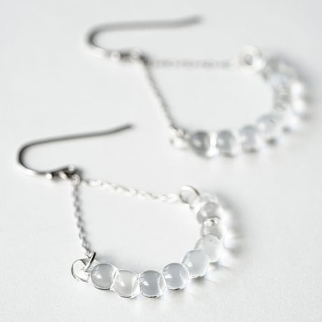 ピアス　アール （シルバーカラー）