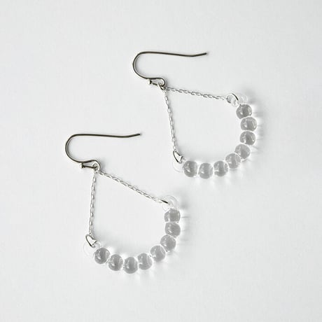 ピアス　アール （シルバーカラー）