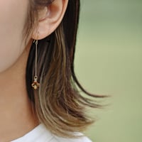 イイダ傘店　ピアス　キンモクセイ（アンバー）