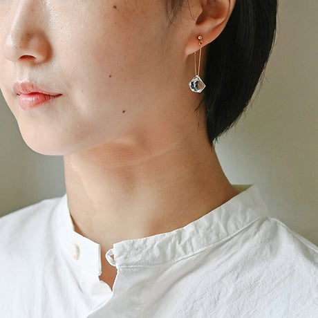 ピアス　ダイヤモンドカレット