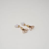 ピアス　Bonbons Noel Tassel （ホワイト）