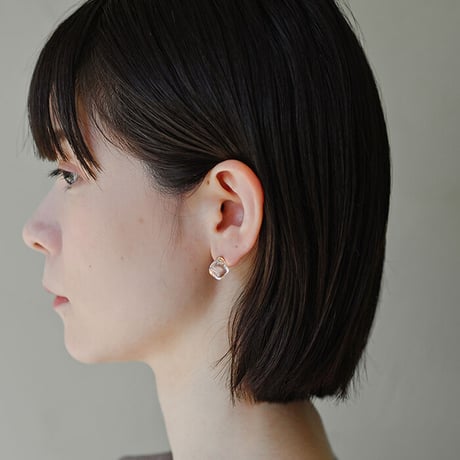 ピアス　フロート