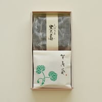 小箱詰合せ：しぼり豆丹波黒大寿130ｇ×1袋、賀茂葵×3枚