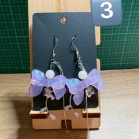 卒6-3　ピンクリボンピアス