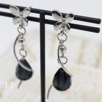 卒4-11　蝶々ピアス（ニッケルフリー）