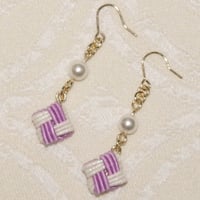 卒8-5　市松結びのピアス（紫）