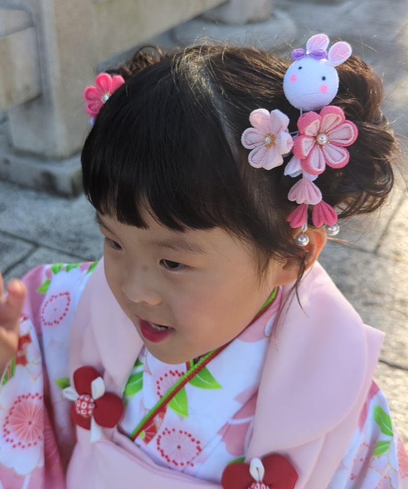七五三 髪飾り 3歳向け｜つまみ細工 夢菜-ゆな-＜うさぎ×赤＞｜着物に