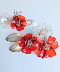 成人式・卒業式 髪飾り ｜つまみ細工 紅 -くれない-＜深紅×白＞｜上品