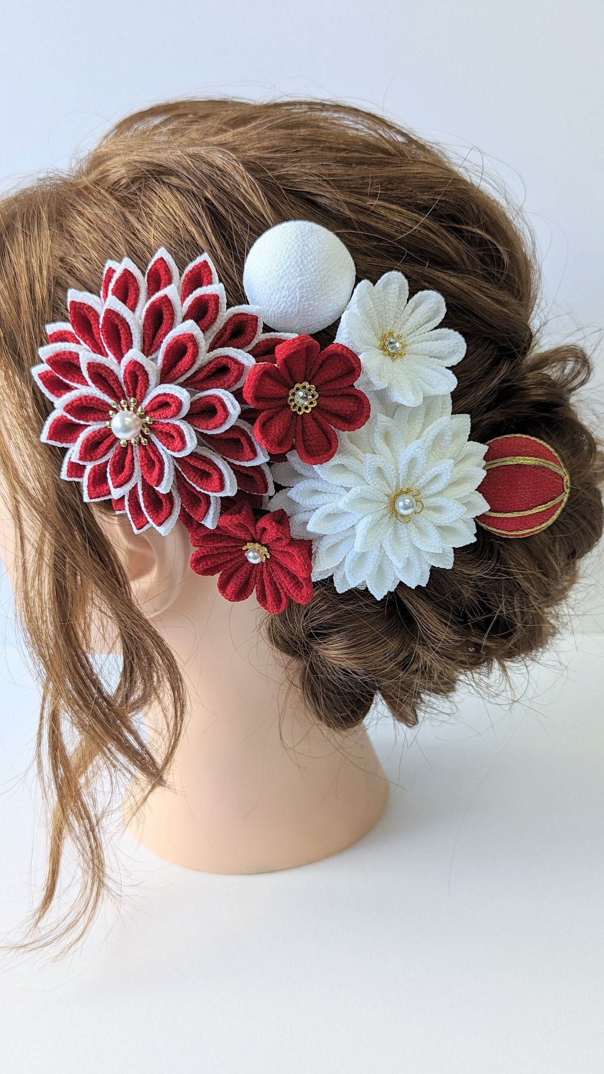 成人式・卒業式 髪飾り ｜つまみ細工 紅 -くれない-＜深紅×白＞｜上品