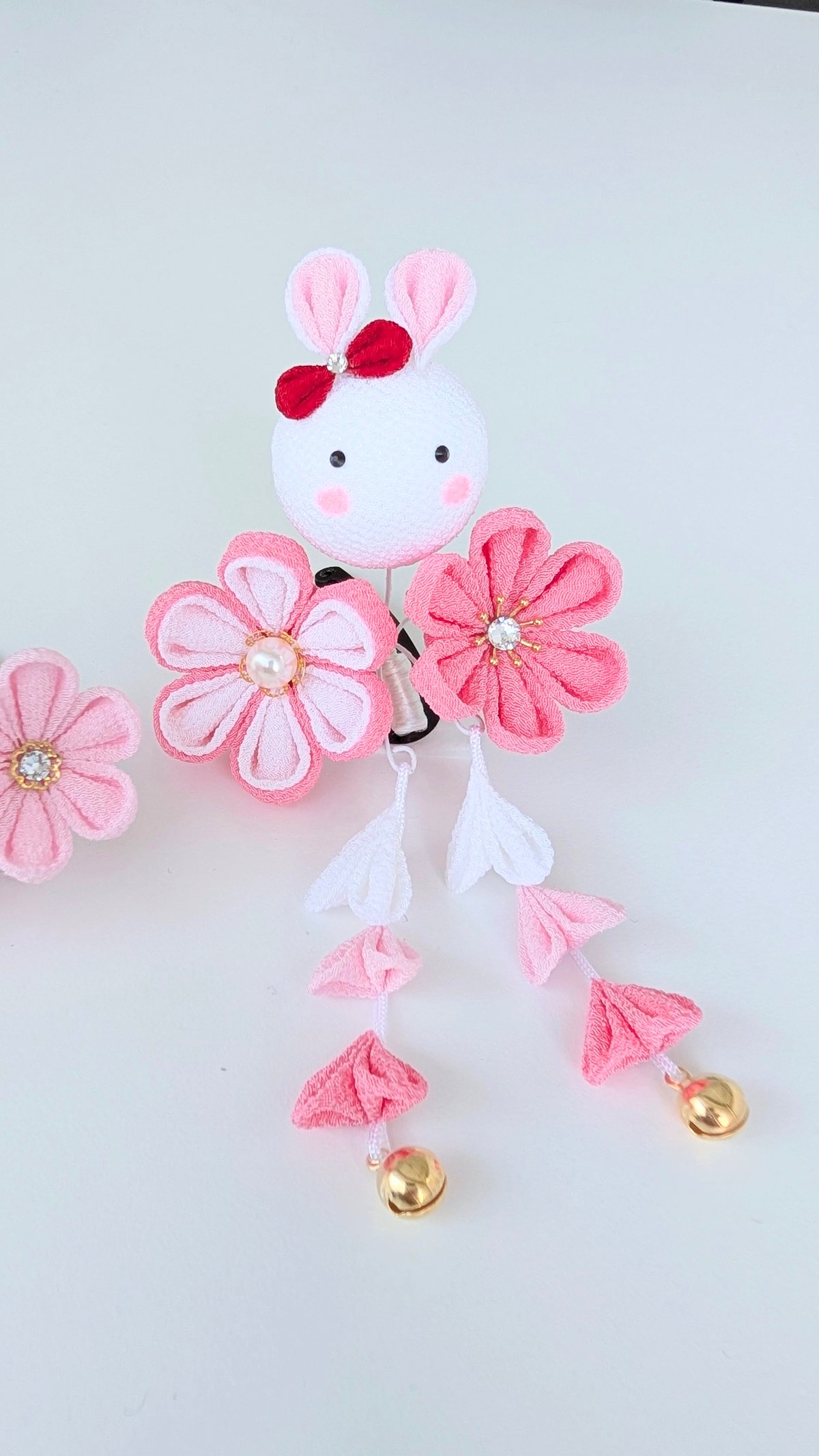 ハンドメイド❣️七五三アレンジ❣️ピンク、扇、バラ、おめ目ぱっちりうさぎちゃん❁⃘* fit=scale-down,w=1200