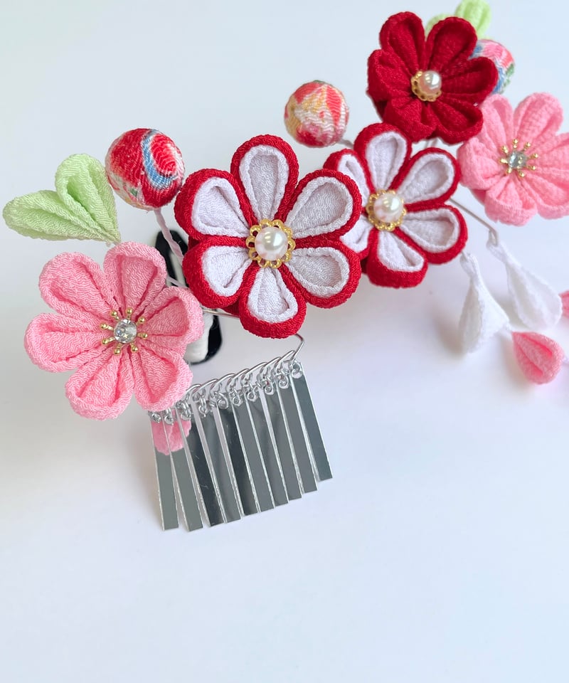 七五三 髪飾り 3歳用｜つまみ細工 姫苺‐ひめいちご‐＜赤＞｜小さな可憐