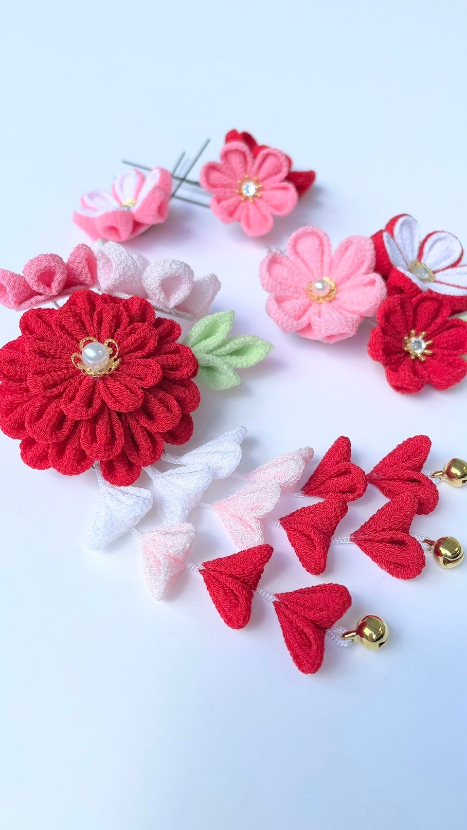 七五三 髪飾り｜つまみ細工 彩羽-いろは-＜赤＞｜晴れの日に映える