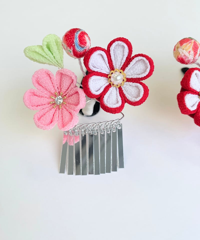 七五三 髪飾り 3歳用｜つまみ細工 姫苺‐ひめいちご‐＜赤＞｜小さな可憐