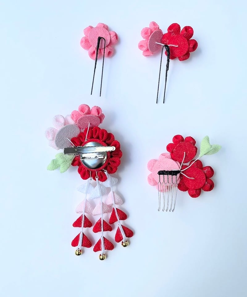 七五三 髪飾り｜つまみ細工 彩羽-いろは-＜赤＞｜晴れの日に映える