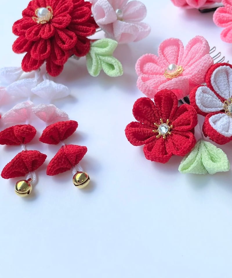 七五三 髪飾り｜つまみ細工 彩羽-いろは-＜赤＞｜晴れの日に映える