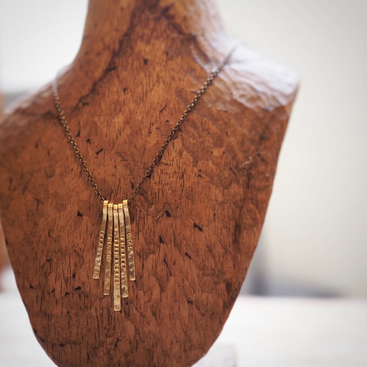 アンティーク 真鍮 透かし彫り ネックレス アンティーク 真鍮 透かし彫り ネックレス アンティーク 真鍮 透かし