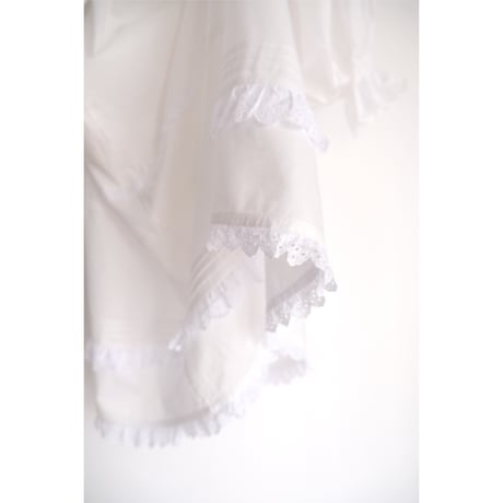 chantilly dress / white