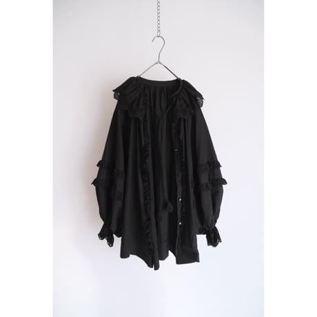 chantilly / black