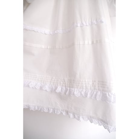 chantilly dress / white