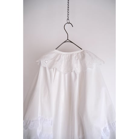 chantilly / white