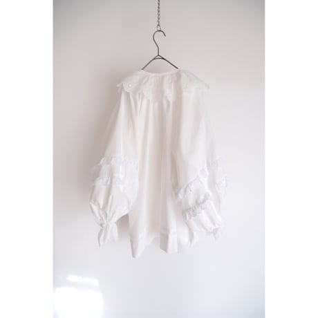 chantilly / white