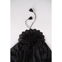 chantilly / black