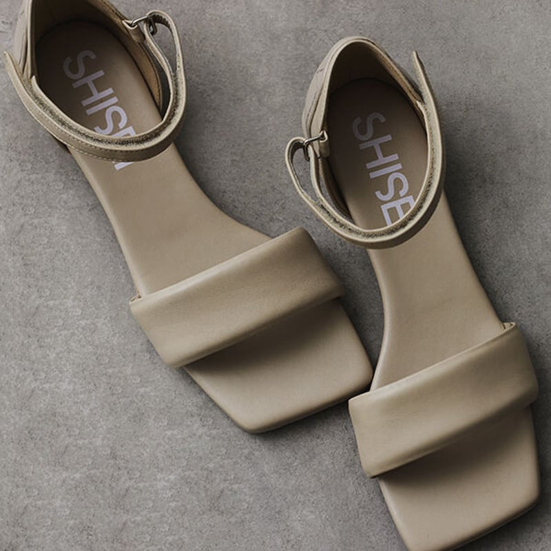 ストラップサンダル　シーセイ　2025年７月購入 SHISEI シセイ 42023S ストラップフラットサンダル PADDED SANDALS パ