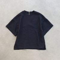 ミモレ別注】スローン シルククルーネックニット 〈ネイビー〉 | mi