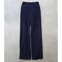 ミモレ別注】スローン シルククルーネックニット 〈ネイビー〉 | mi