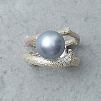 ボン マジック 白蝶バロックパールピアス9mm | mi-mollet STORE ボン マジック 白蝶バロックパールピアス9mm | mi-mollet STORE