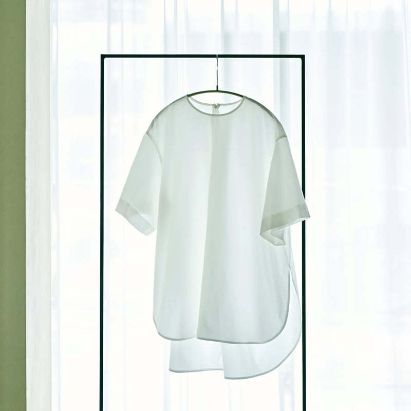 追加販売】山根亜希子さんコラボ・ル フィルのTブラウス＜ホワイト