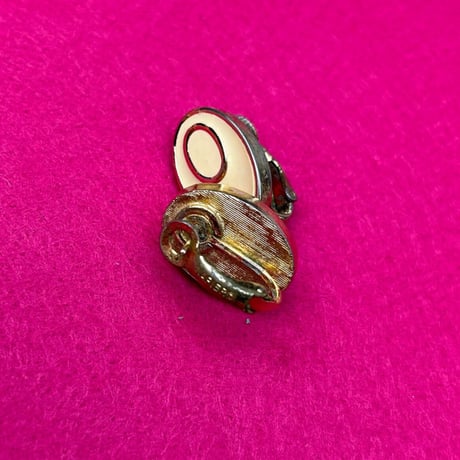Beige Circle Pierce
