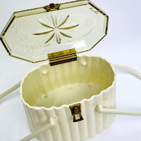 50's White Scalloped Lucite Bag